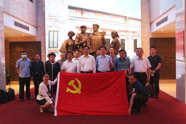 头发枯、皮肤干?这些重要营养素光靠饮食补充还不够,别忽视